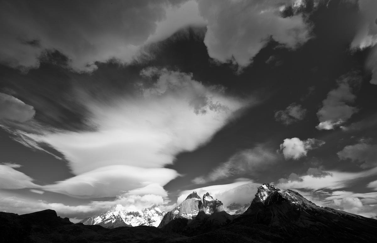 20071201©YMJE-A-7294BWp NGIC sim.JPG